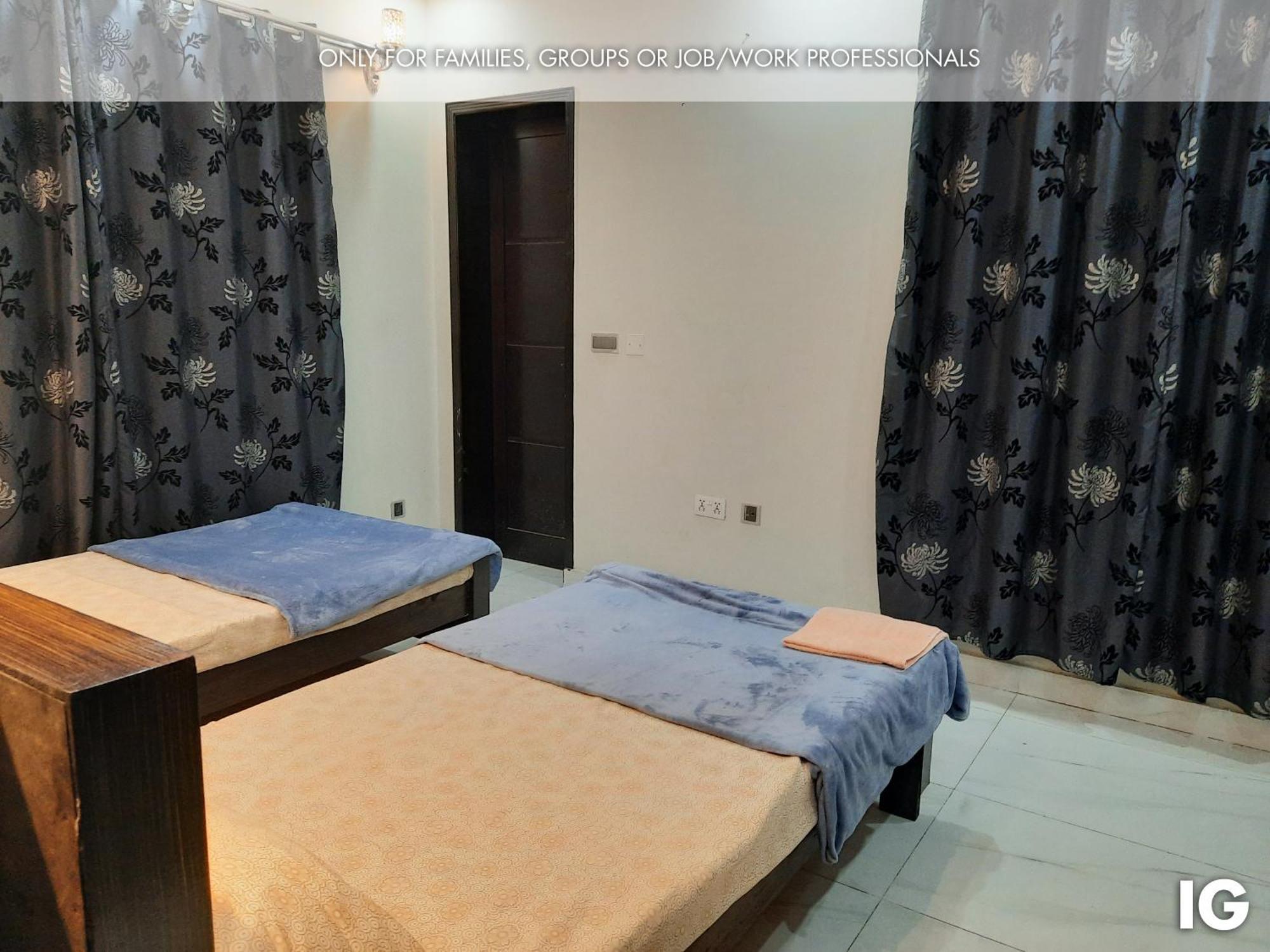 3 Bedroom Furnished Holiday Home Near Valencia Town, Lake City & Ring Road Лахор Экстерьер фото